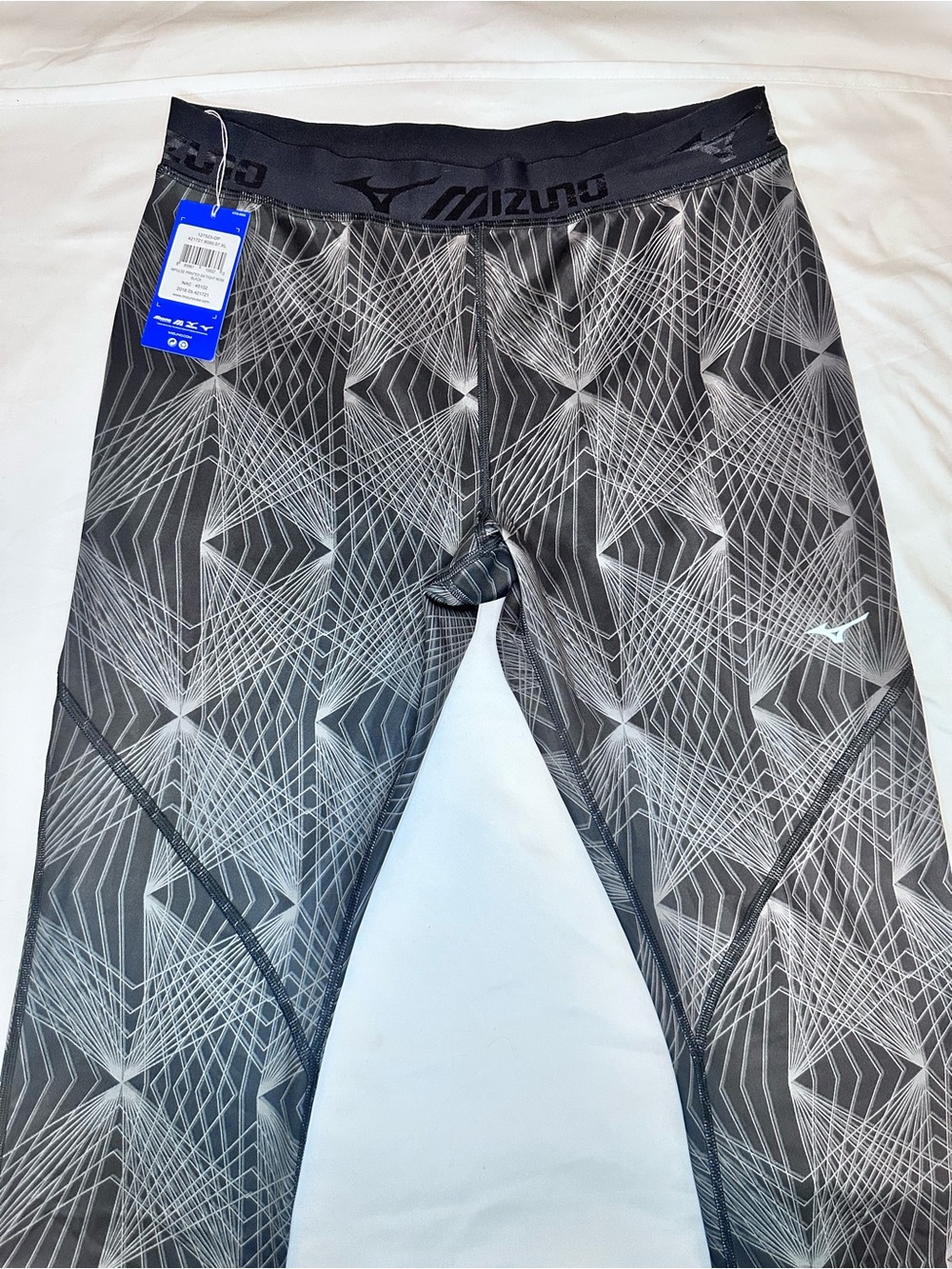 Mizuno Performance Compression Capri Leggings Gray Geometric Print XL NWT
